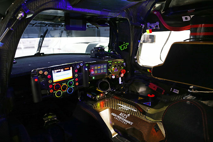 LMP1 Porsche stuur 919 Hybrid cockpit